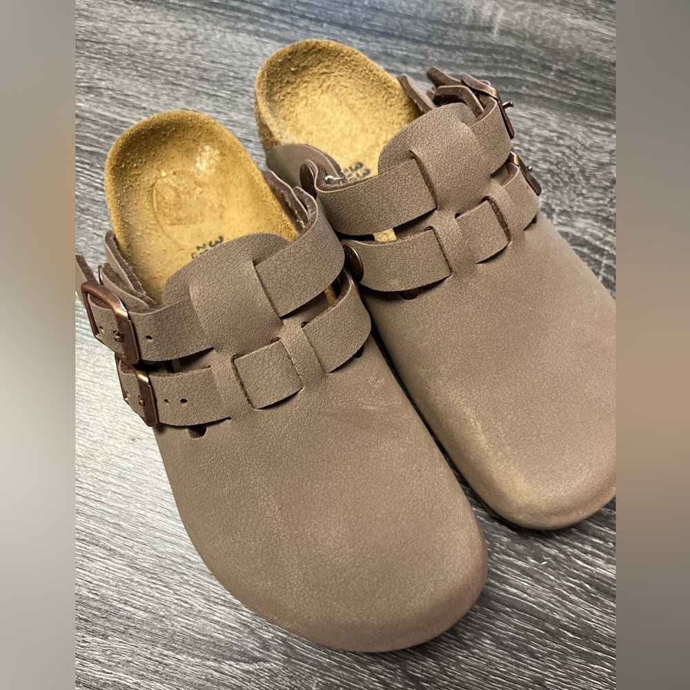 Kids Birkenstock Kay Kids Slip On Clogs size 33